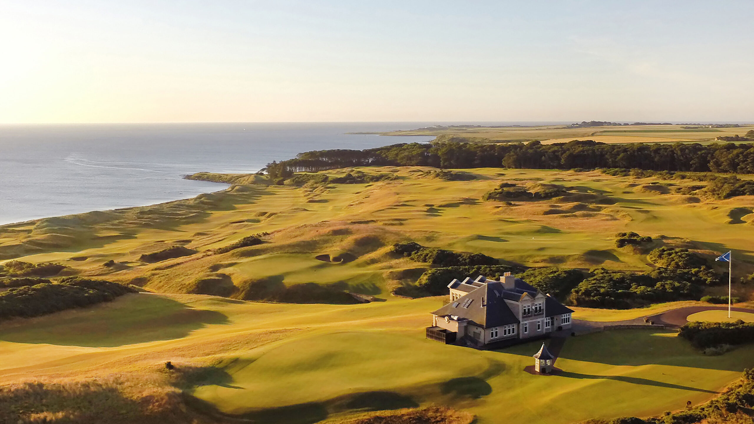 grossbritannien schottland kingsbarns golf links clubhouse scaled