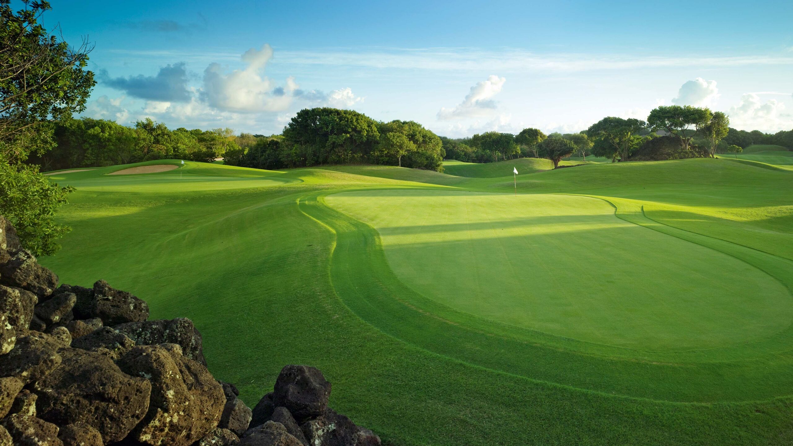 Golfplatz_Halbschatten