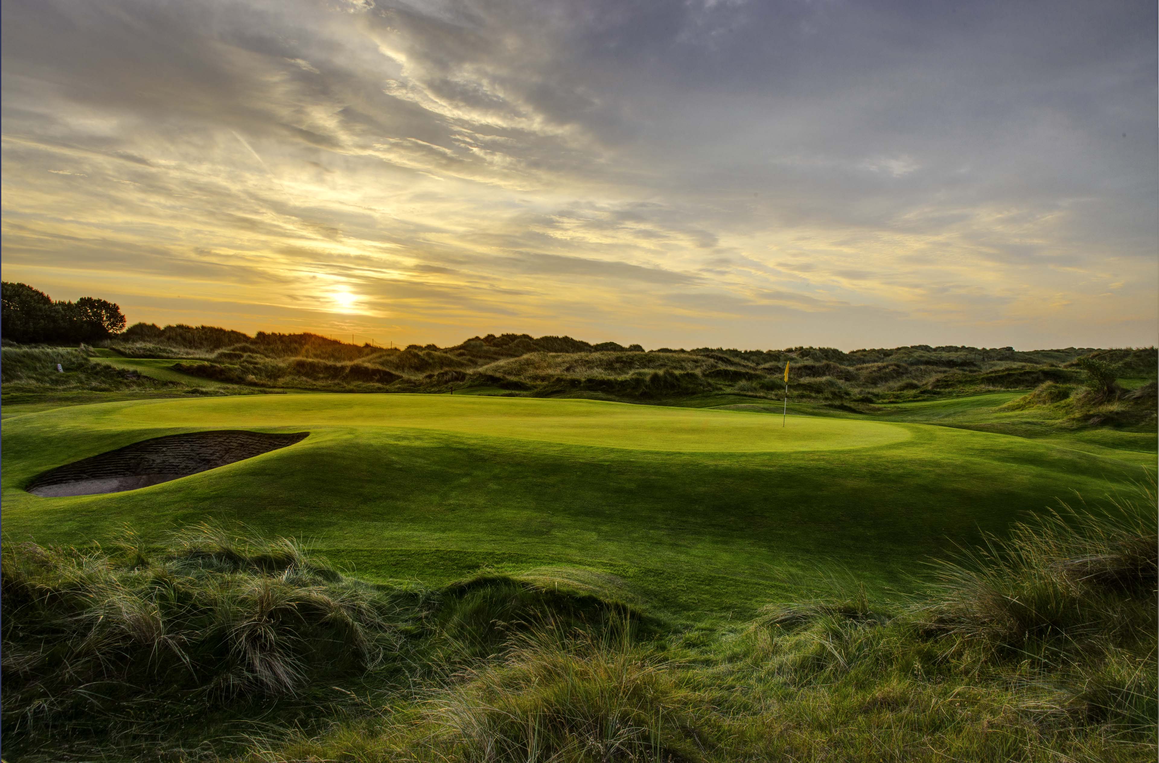 Irland_Golfplatz_Abenddämmerung