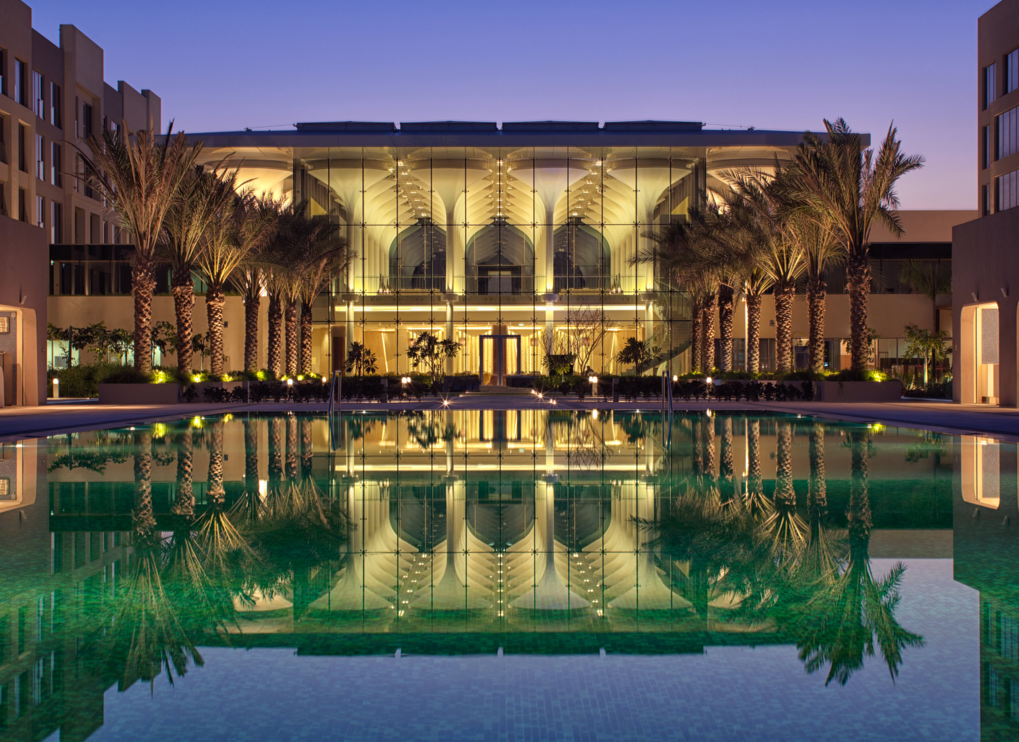 Kempinski Hotel Muscat Infinity Pool and Lobby